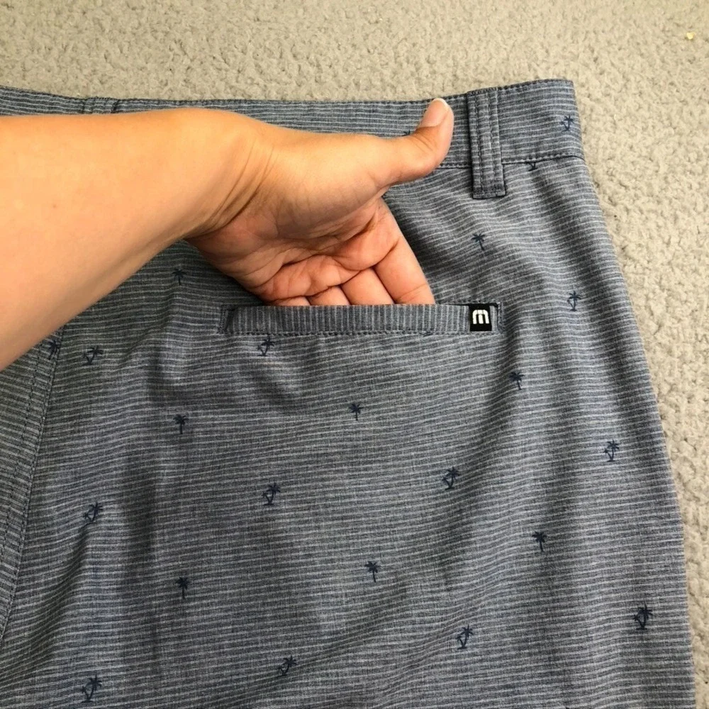 Travis Mathew Chino Shorts Mens 36 Blue Stripe Palm Golf Active Casual Preppy